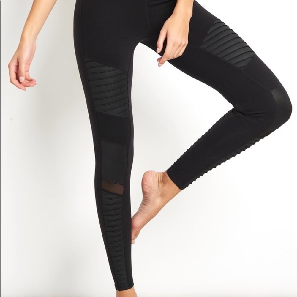 ALO Yoga Black Leggings